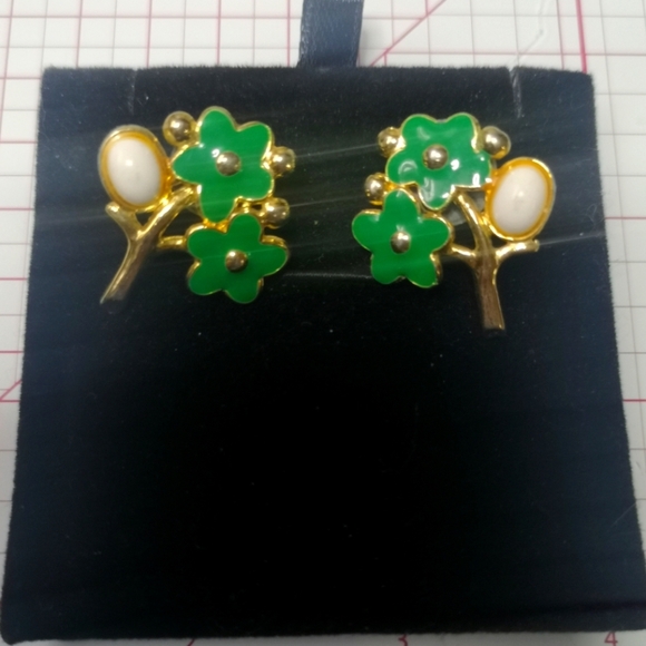Green Enamel Flower Bouquet Earrings - Picture 1 of 7